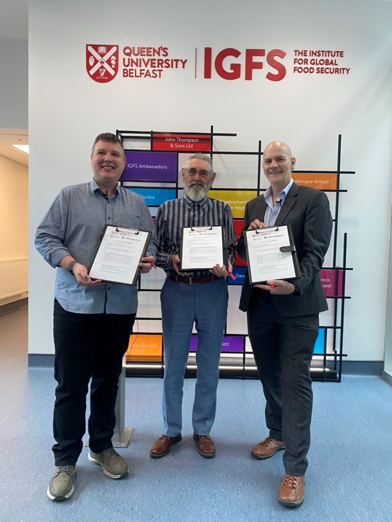 Professor Chris Elliott of Queens University, Dr. Terry Mcgrath of Bia Analytical and Nigel Melican, President of European Speciality Tea Association